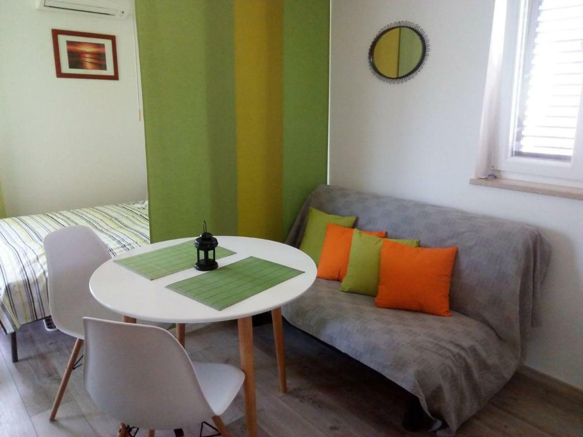 Studio Relax Punat Exterior photo